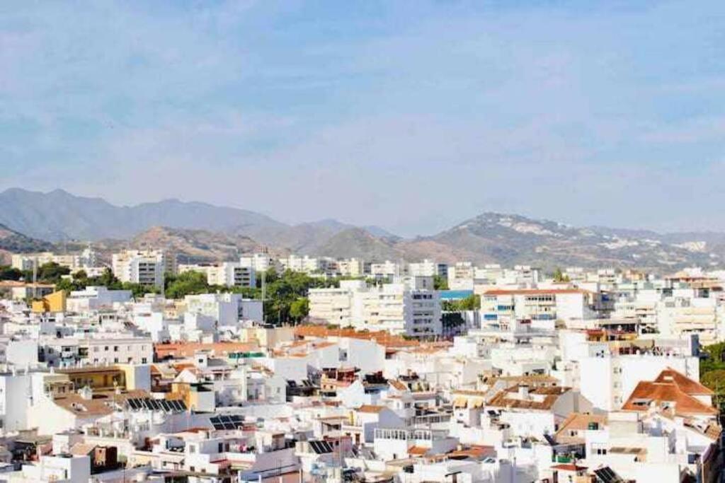 Large Modern Beach Front Apartment, Rooftop Pool!! Marbella Exterior photo